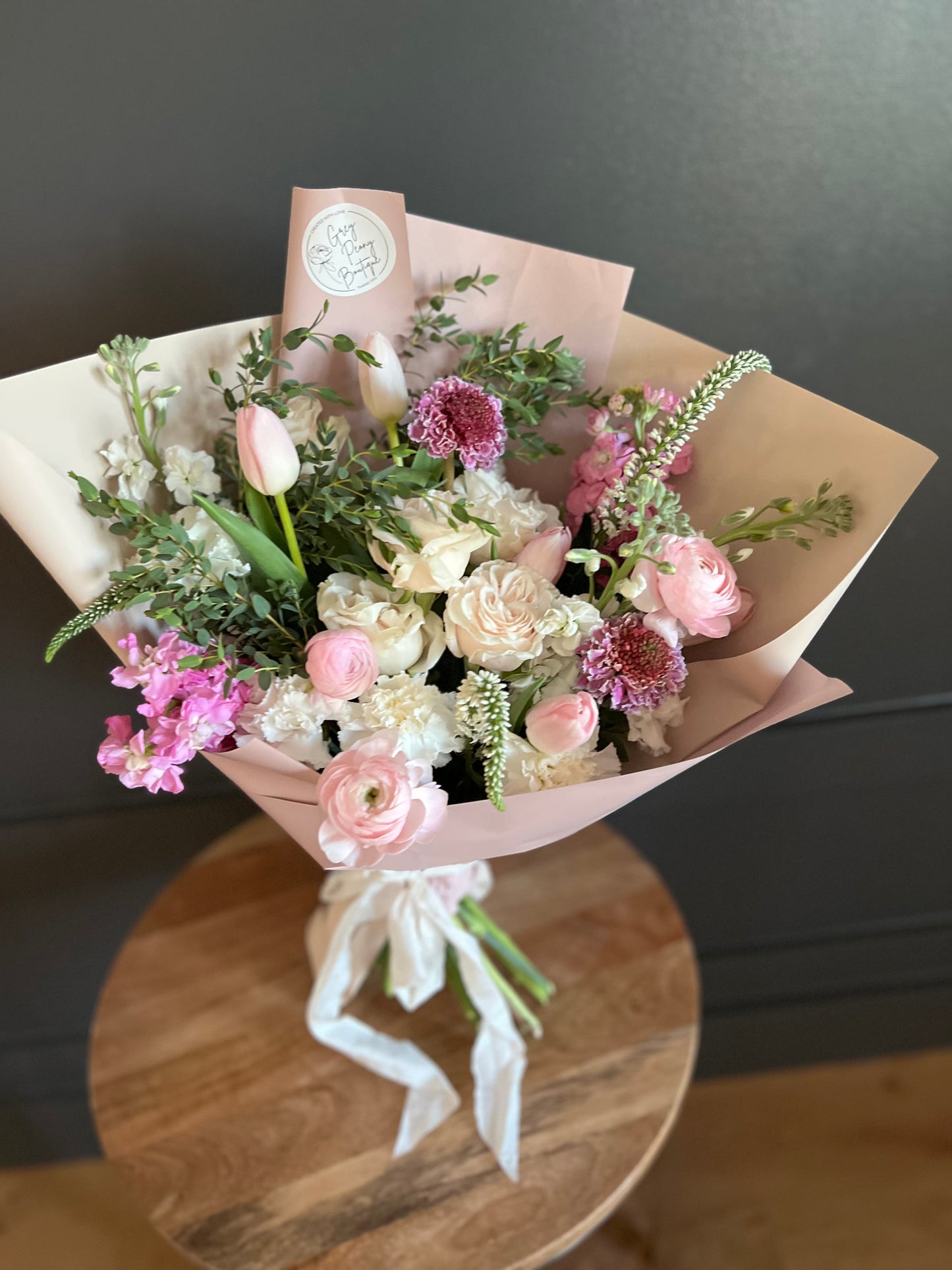 Fresh Flower Bouquets: Pretty in Pink