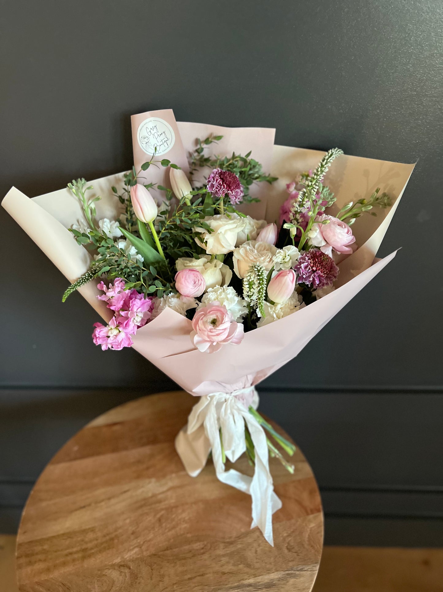 Fresh Flower Bouquets: Pretty in Pink