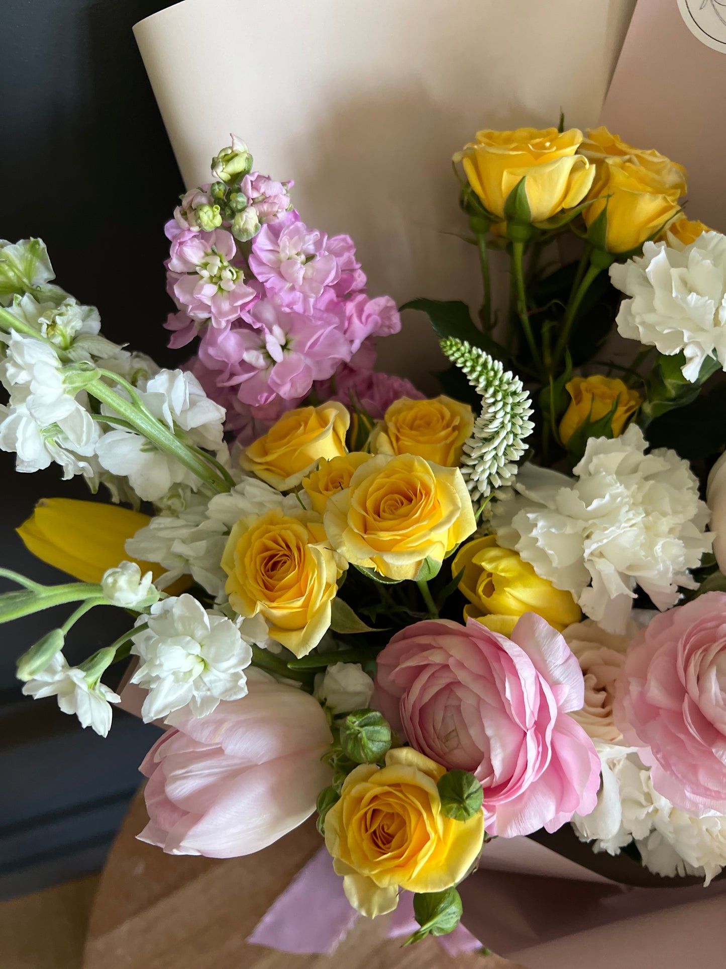 Fresh Flower Bouquets: Pastel Paradise