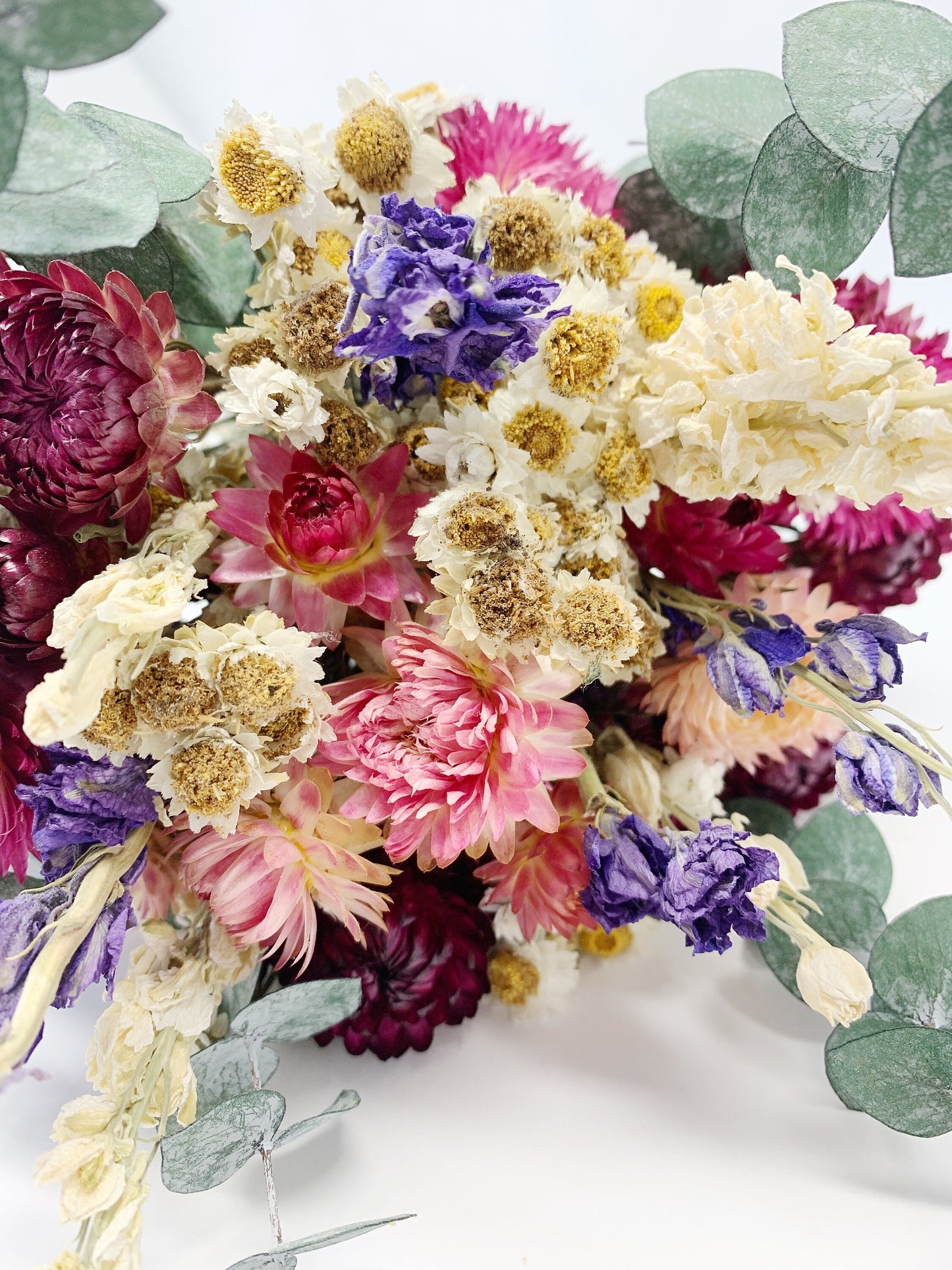Floral Bouquet, Dried Flowers, House Decoration, CenterPIece, Eucalyptus, Strawflowers, Green, Pink, Gentle, Beautiful, Ammobium