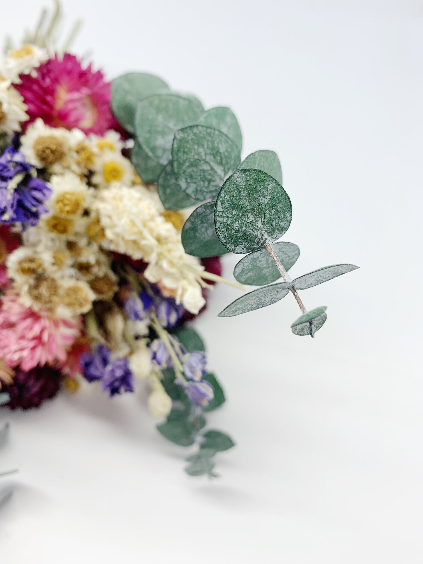 Floral Bouquet, Dried Flowers, House Decoration, CenterPIece, Eucalyptus, Strawflowers, Green, Pink, Gentle, Beautiful, Ammobium