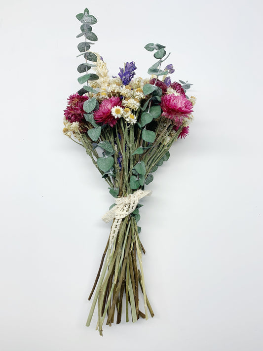 Floral Bouquet, Dried Flowers, House Decoration, CenterPIece, Eucalyptus, Strawflowers, Green, Pink, Gentle, Beautiful, Ammobium