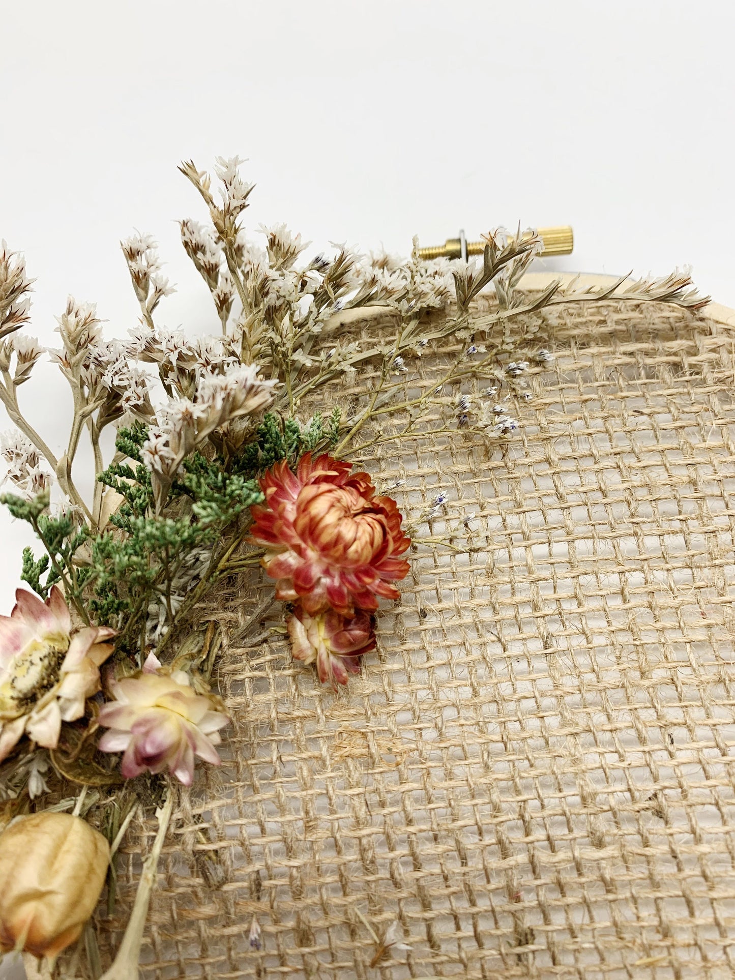 DIY Wreath Kit, Christmas Project, Dried Flowers, Mothers Day gift, Arts and Crafts, Embroidery Hoop, Colorful Decoration, Burlap, Gift