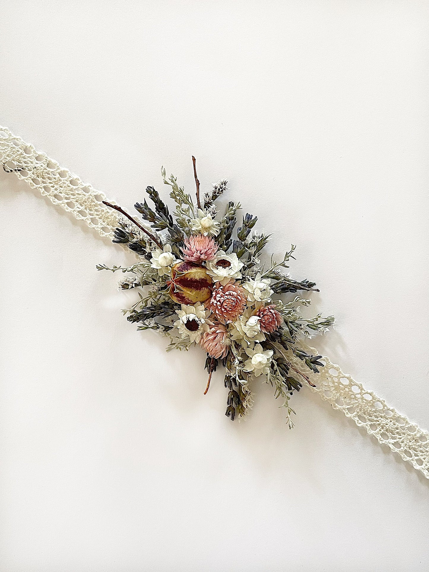 Handcrafted Dried Flower Hair Comb & Pins – Preserved Floral Wedding Accessories for Bridal, Prom, and Special Events