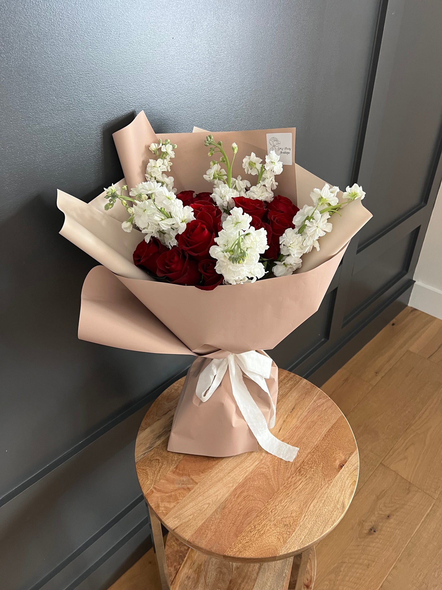 Passionate Red – Fresh Seasonal Flower Bouquet