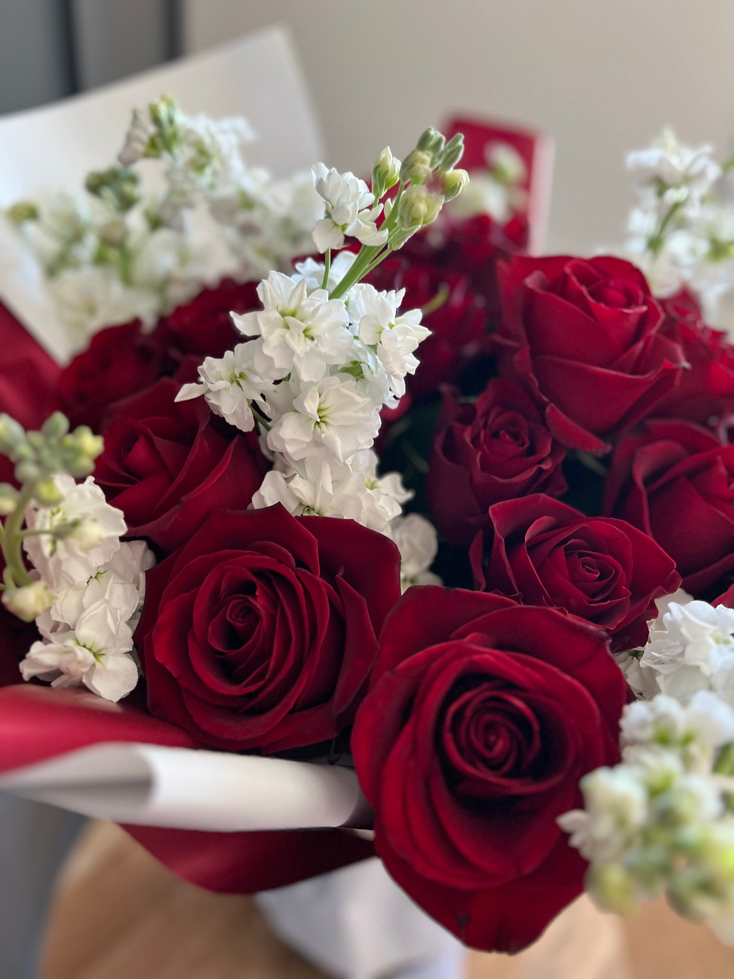 Fresh Flower Bouquets: Passionate Red