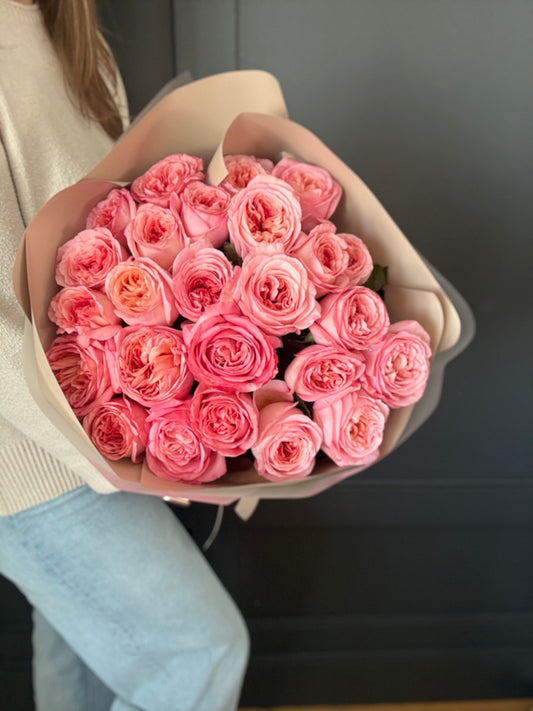 Garden Dream - Fresh Seasonal Roses Bouquet