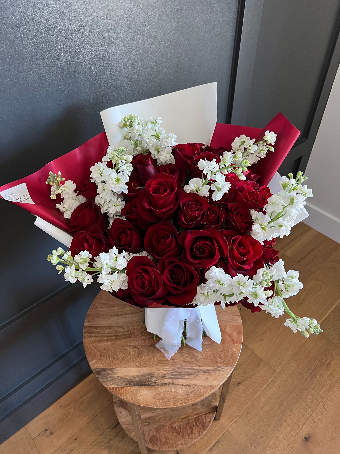 Fresh Flower Bouquets: Passionate Red