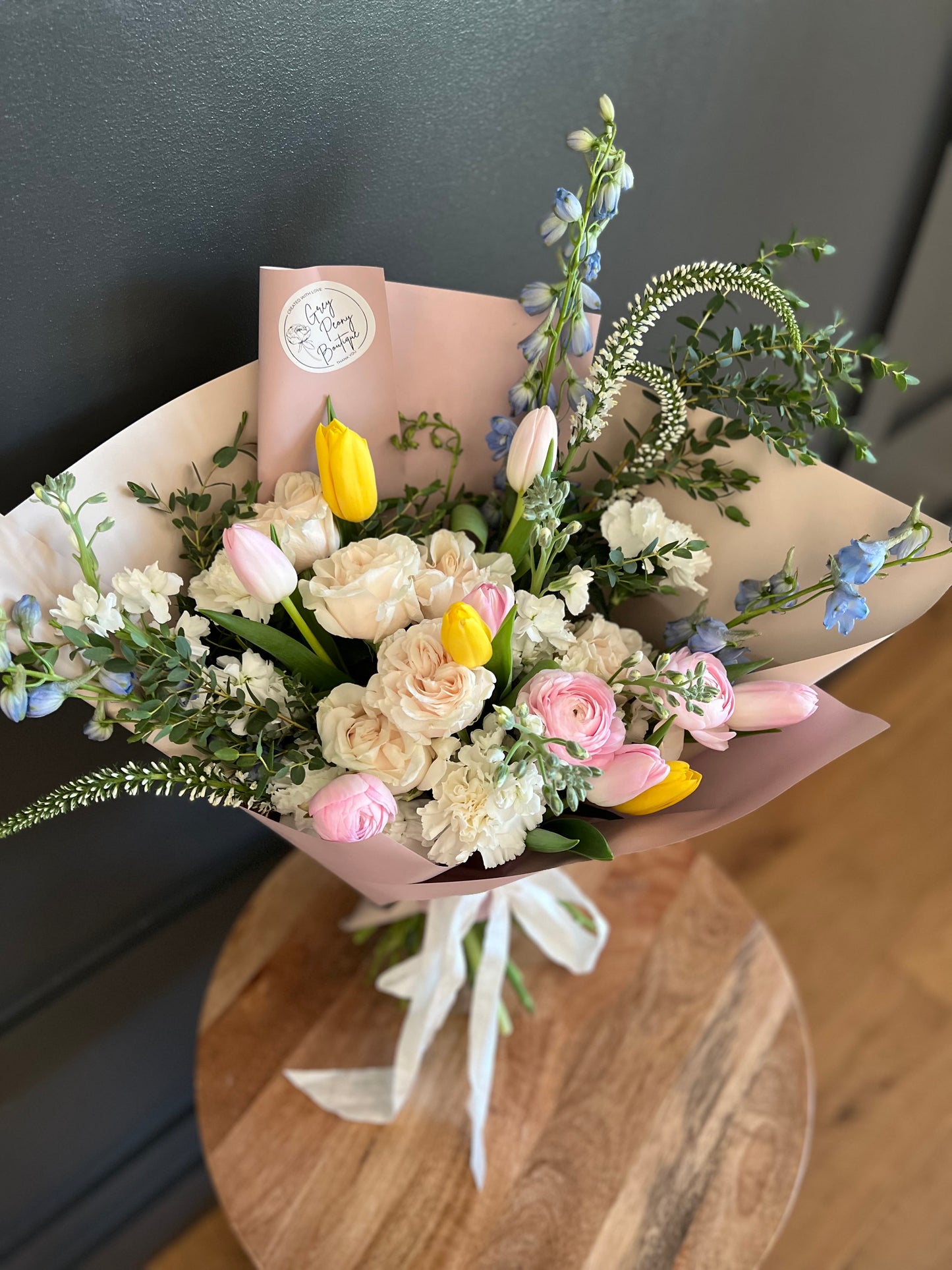 Fresh Flower Bouquets: Spring Blossom