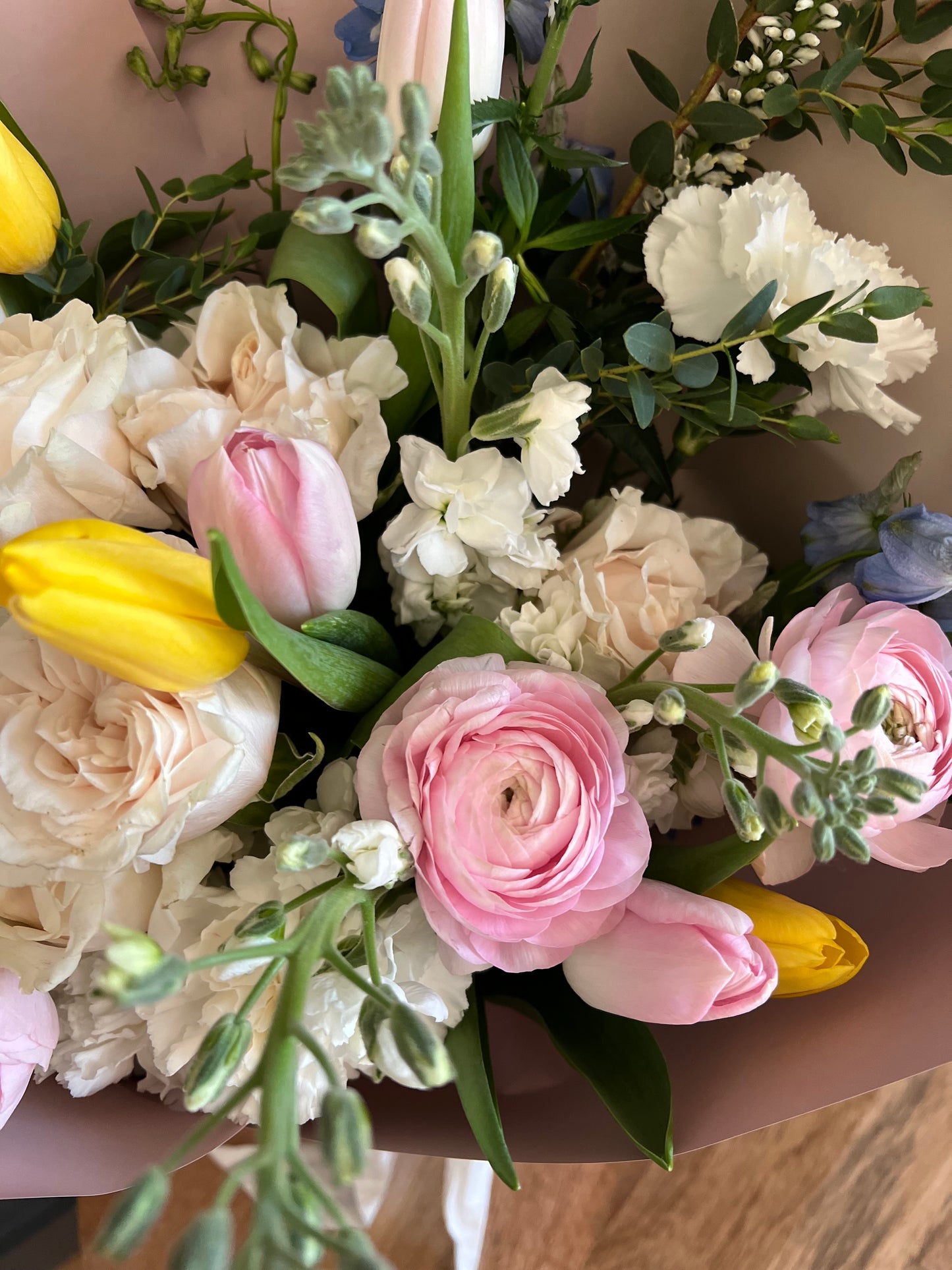 Fresh Flower Bouquets: Spring Blossom