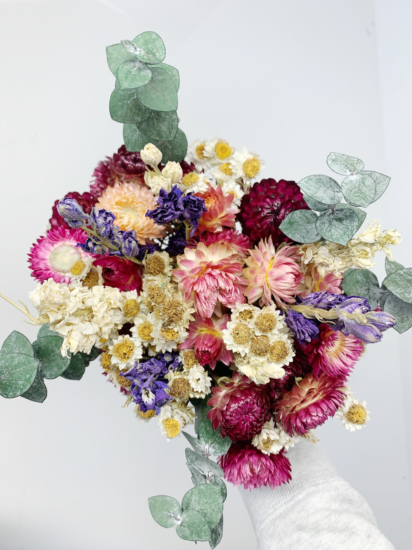 Floral Bouquet, Dried Flowers, House Decoration, CenterPIece, Eucalyptus, Strawflowers, Green, Pink, Gentle, Beautiful, Ammobium